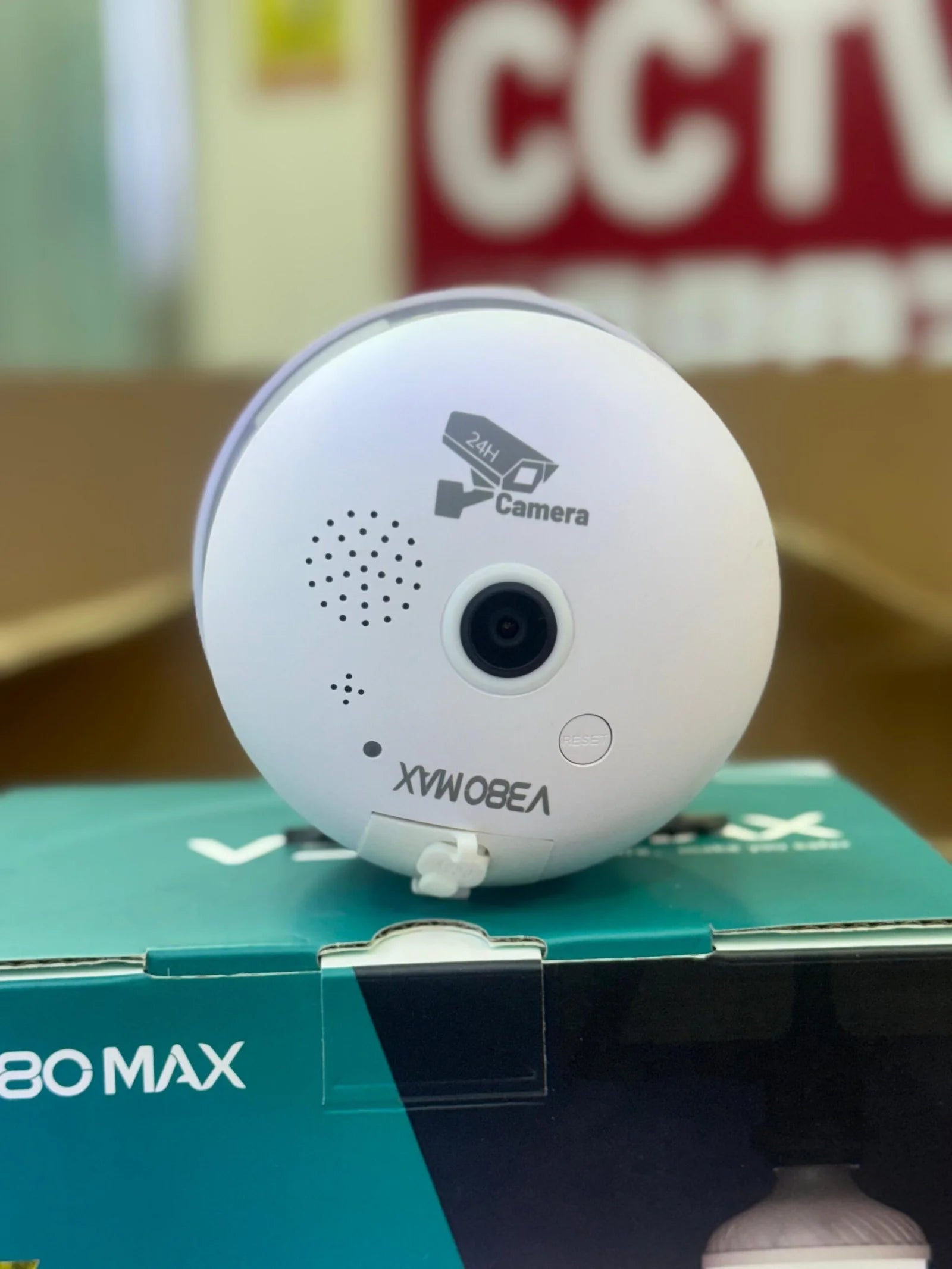 Pametna WiFi kamera u obliku sijalice V380 D8 – 8MP