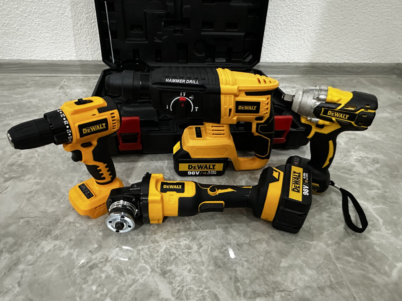 AKU SET 4u1 Busilica, Brusilica, Odvijač, Udarni + 4 baterije