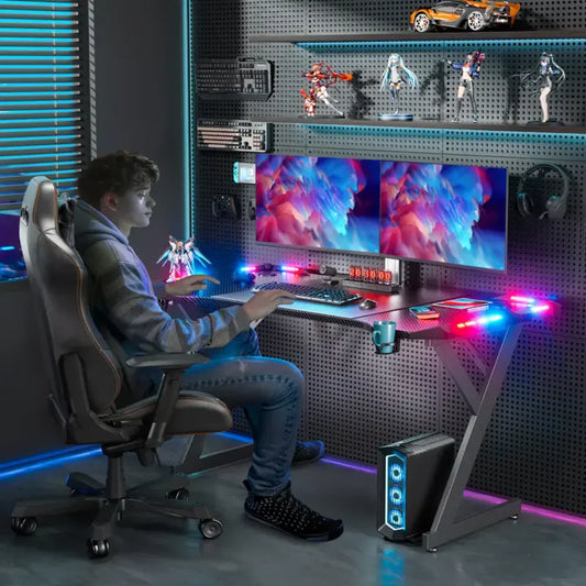 Gejmerski Sto LED RGB – Moderan Gaming Desk sa Držačem za Slušalice i Piće