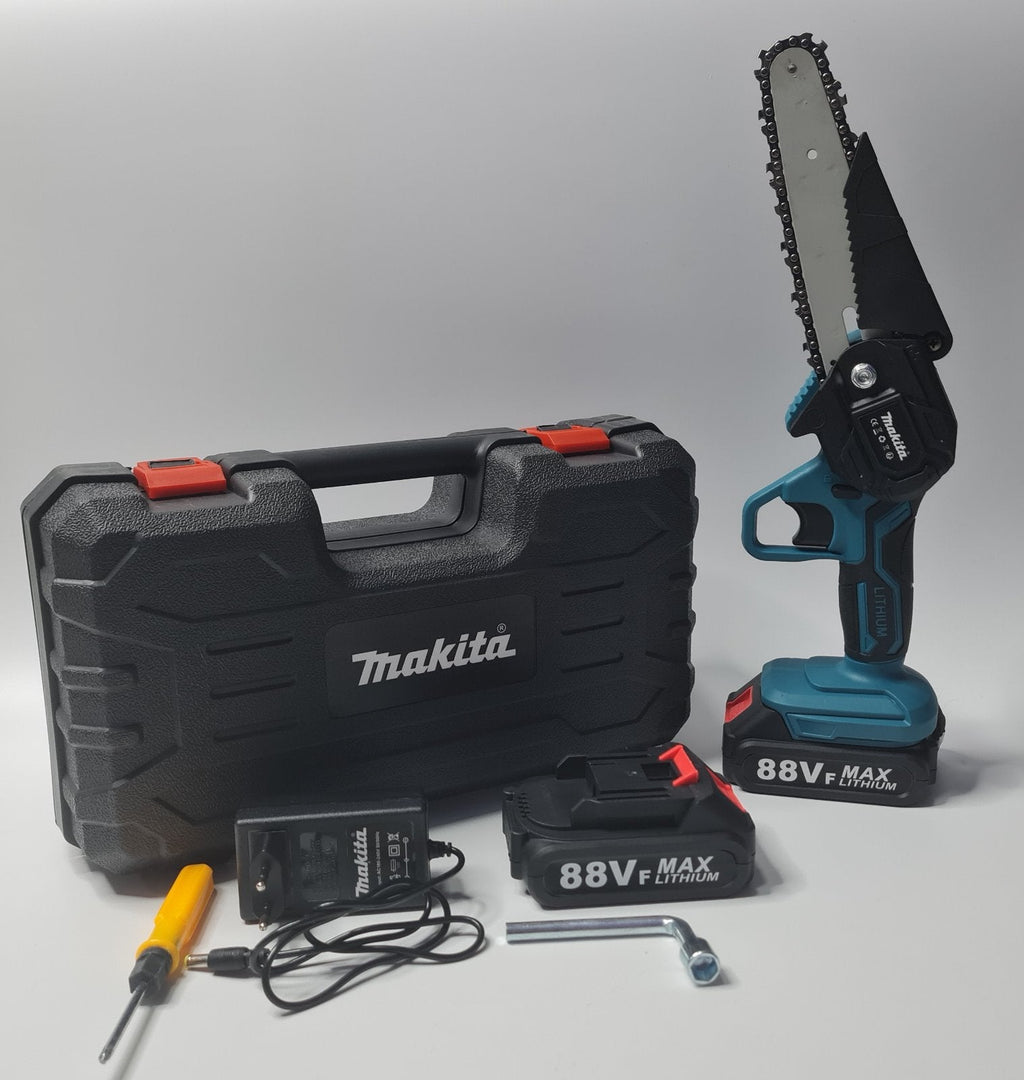 Makita aku ručna testera 21v + dve baterije